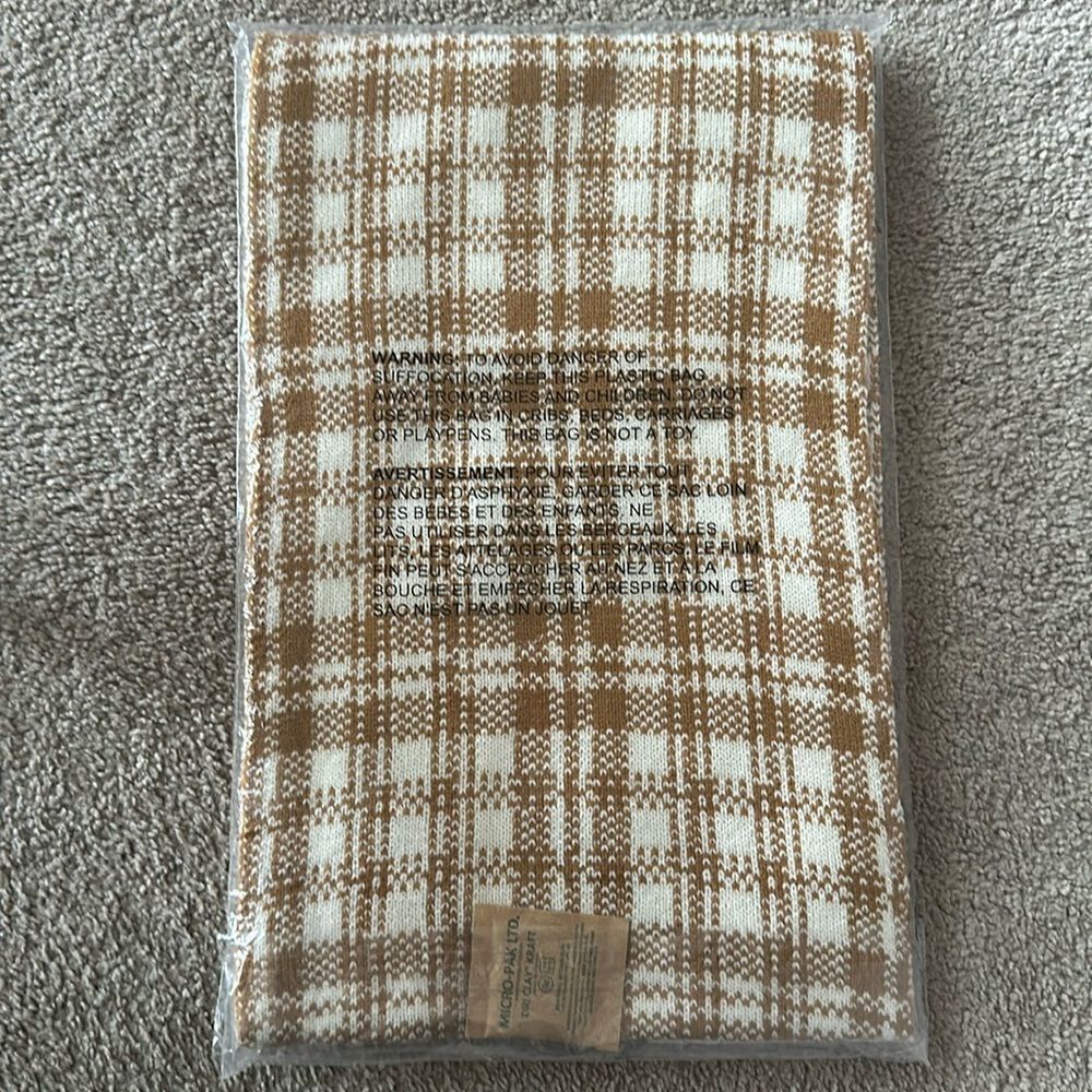 Timberland Plaid Buffalo Scarf! - Picture 5 of 7